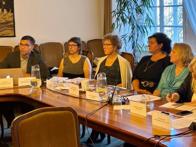 Obrázek editujete kliknutím