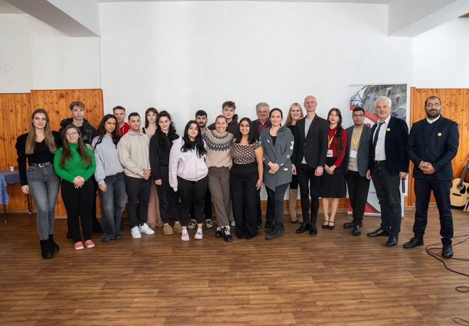 Obrázek editujete kliknutím